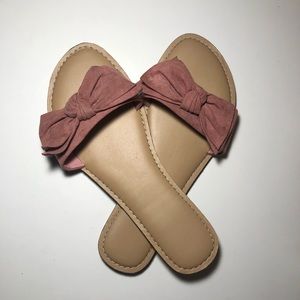 Slip on Dusy pink bow tie sandles